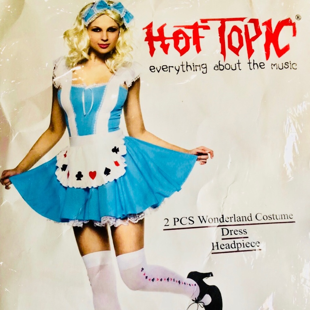 Alice in wonderland costume